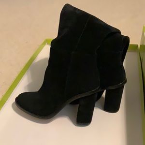 Black suede boots 3.5in NEW